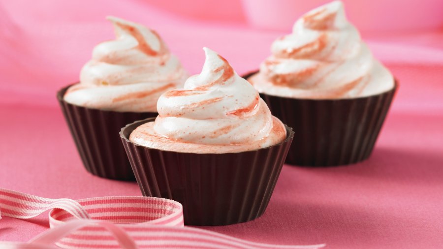 Red Velvet Ice Cream Cupcakes #recipe Smucker’s
